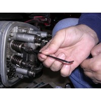 JVB Productions Service Video - 1994-2005 R850/1100/1150 Series (Oilhead)