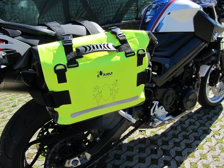 Amphibious Motobag II, borse morbide per i duri