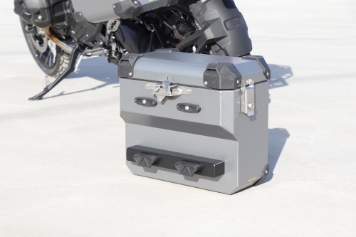 BUMOT Exhaust-Cut Pannier to Straight Rack Adapter